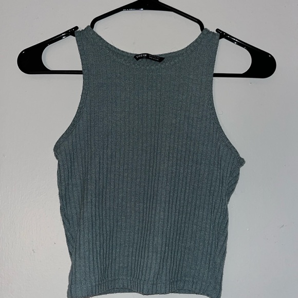Gently used Teal crop top - tank top ( mainly for juniors)🩵 - Picture 1 of 3